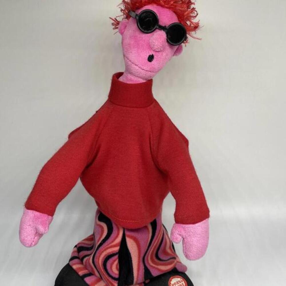 2009 Hallmark Motown Love Machine Dancing Musical Plush 12" Valentine's Day